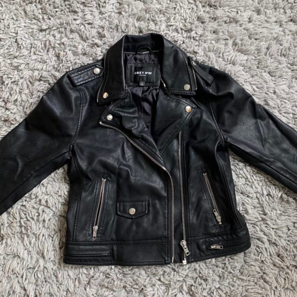 Obey faux leather jacket⚡️⚡️
